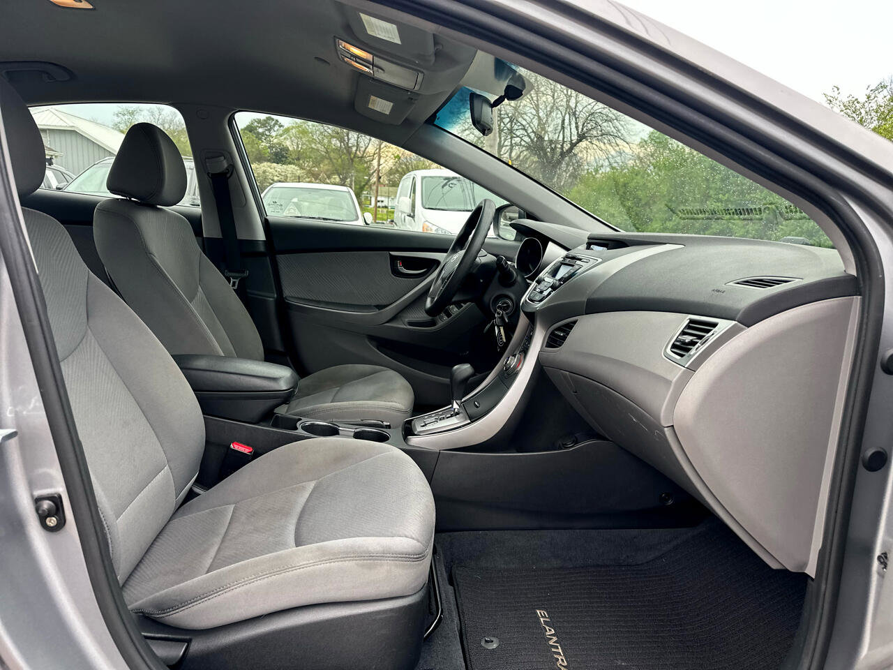 Used 2013 Hyundai Elantra GLS w/ Preferred Pkg image 12