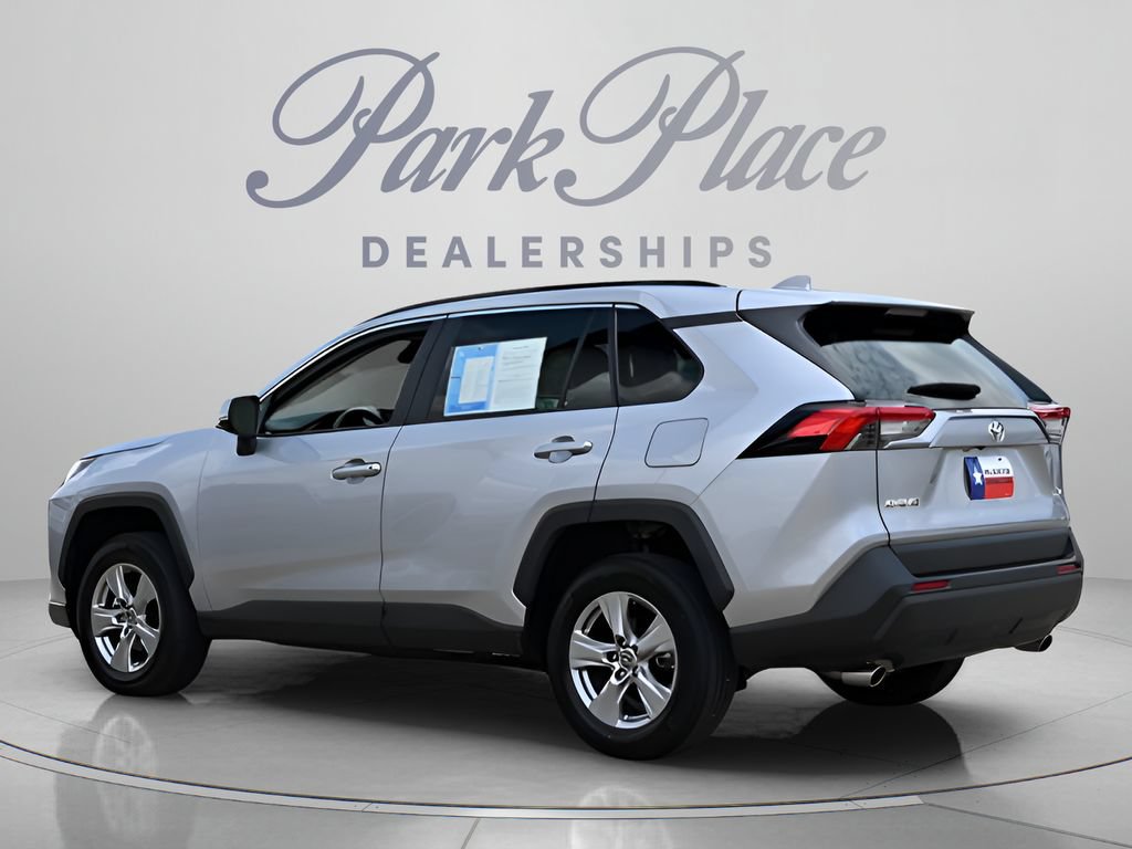 Used 2025 Toyota RAV4 XLE FWD image 3
