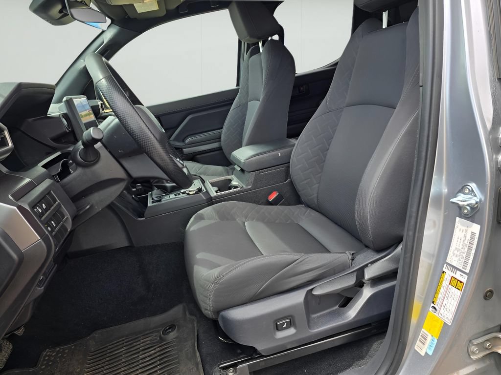 Used 2025 Toyota Tacoma SR5 AWD/4WD image 25
