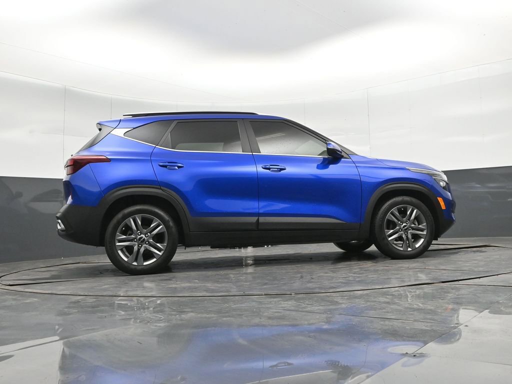 Used 2023 Kia Seltos S w/ Navigation Package image 33