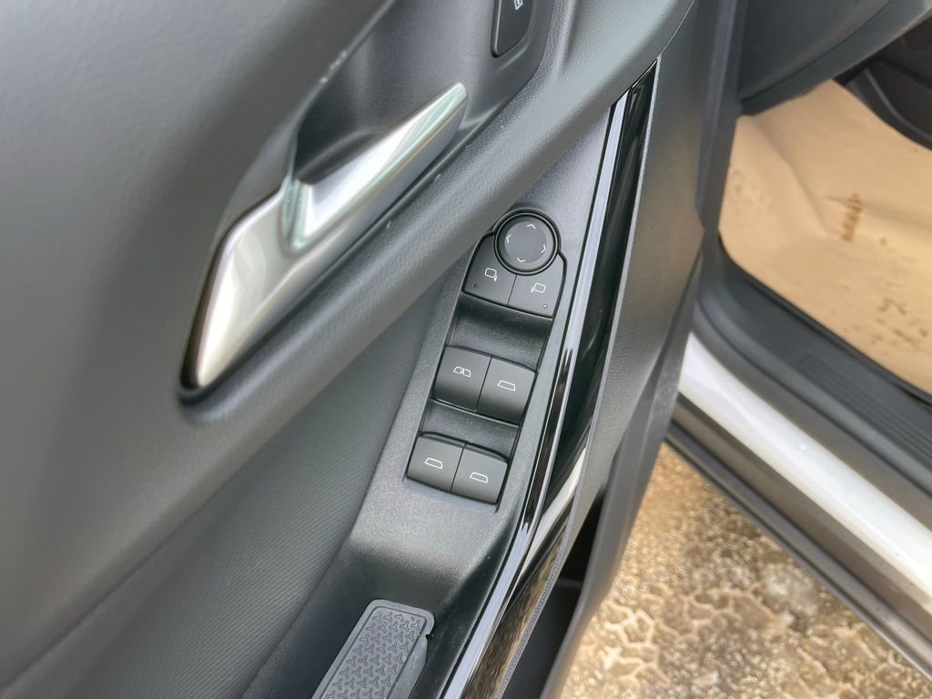 New 2026 Chevrolet Equinox LT w/ Safety and Technology Package image 10