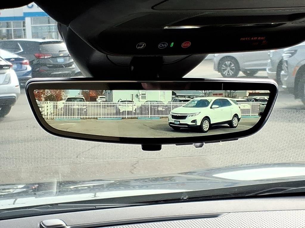 New 2026 Chevrolet Equinox ACTIV w/ Safety and Technology Package AWD/4WD image 11