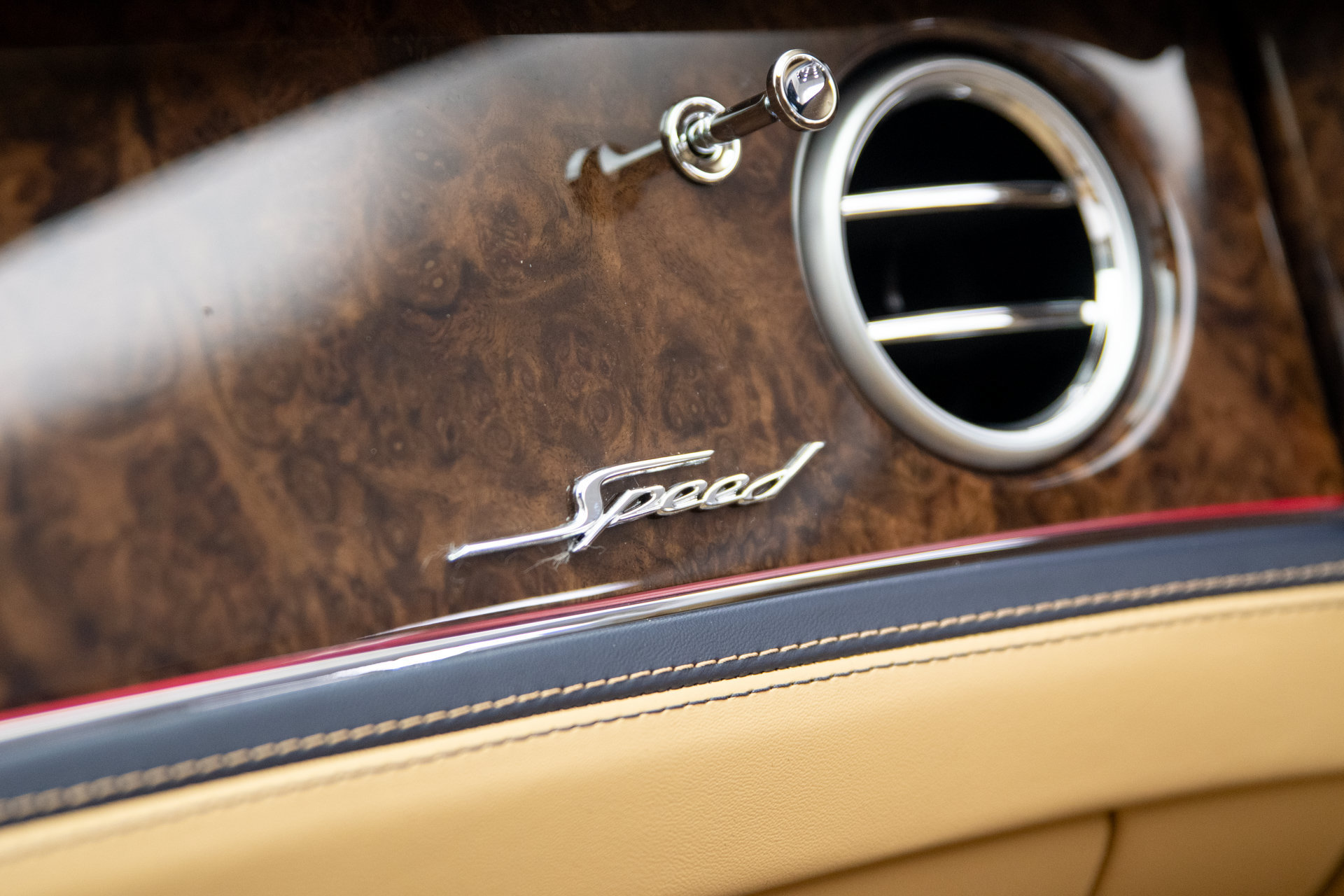 New 2026 Bentley Flying Spur Plug-In Hybrid AWD/4WD image 27