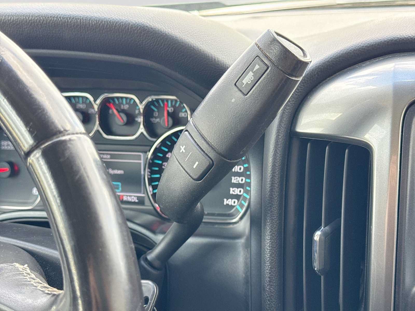 Used 2018 Chevrolet Silverado 1500 LT w/ All Star Edition AWD/4WD image 29