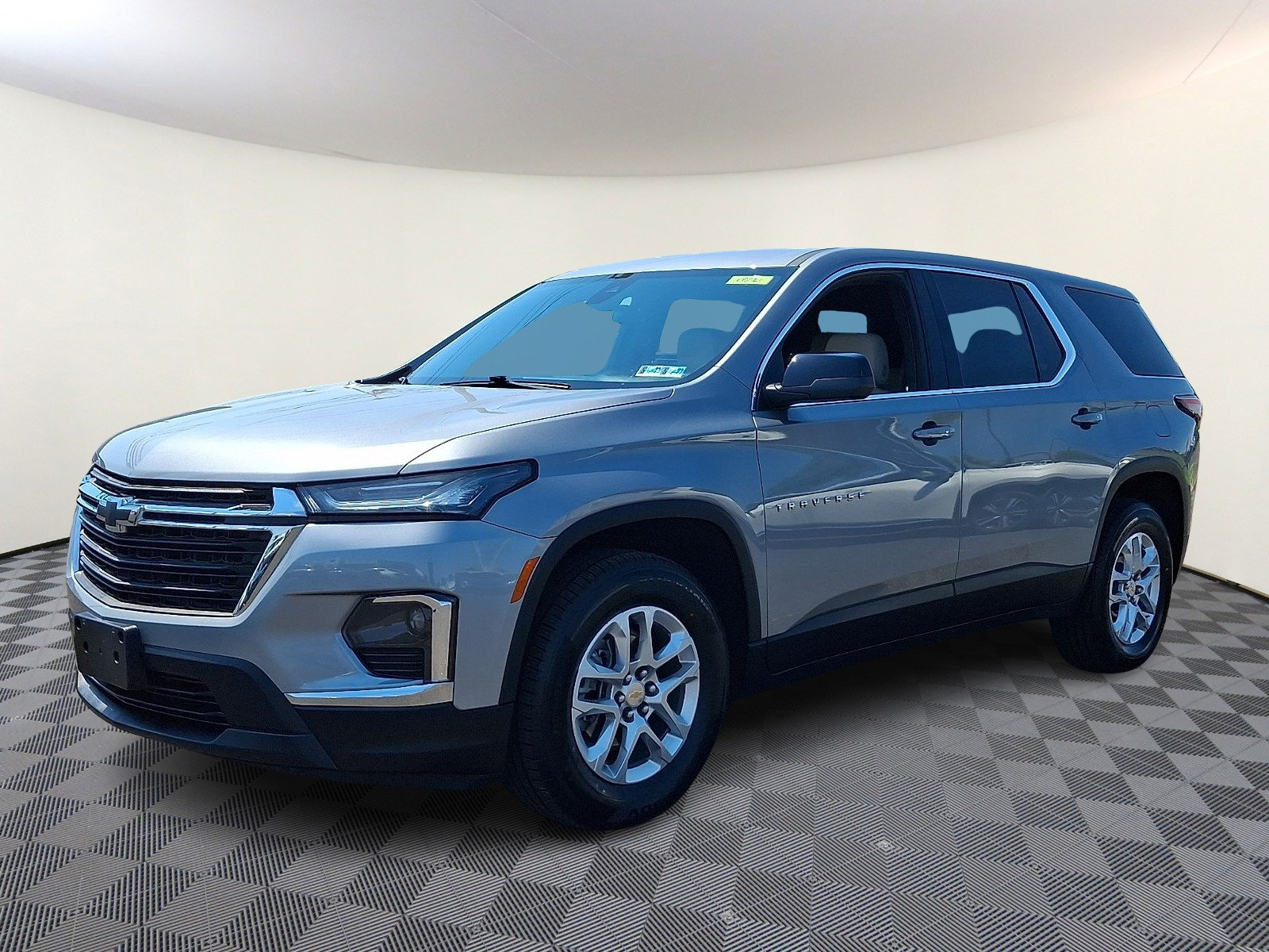 Used 2023 Chevrolet Traverse LS w/ LPO, Floor Liner Package AWD/4WD image 3
