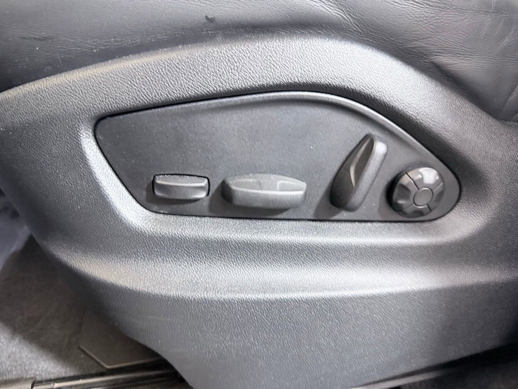 Used 2024 Porsche Cayenne Coupe image 18