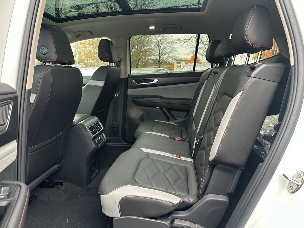 New 2026 Volkswagen Atlas Peak Edition image 14