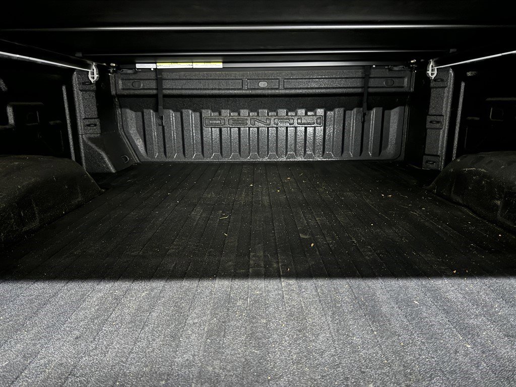 Used 2024 GMC Sierra 2500 Denali w/ Denali Reserve Package image 14