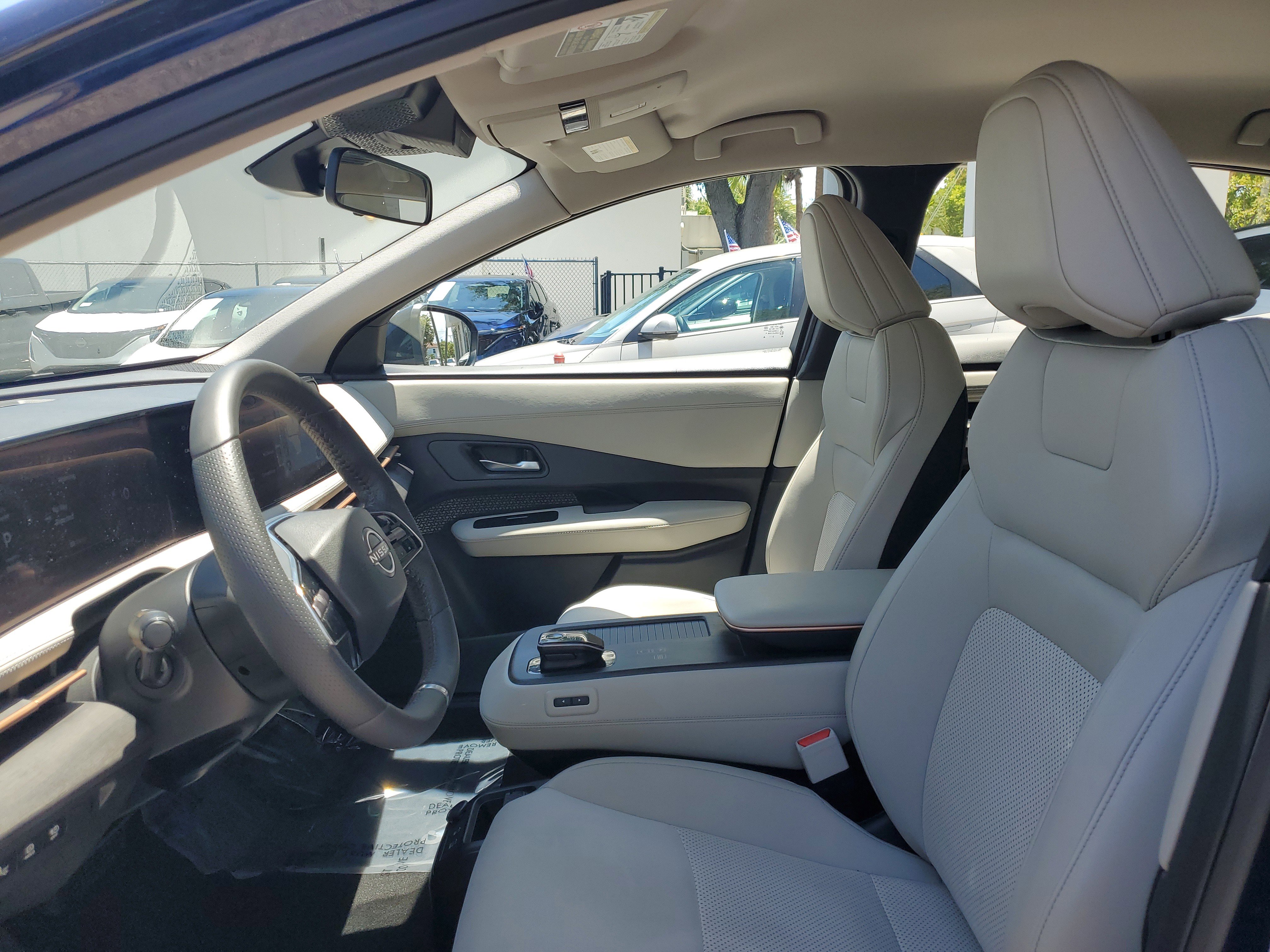 Used 2024 Nissan Ariya ENGAGE image 9