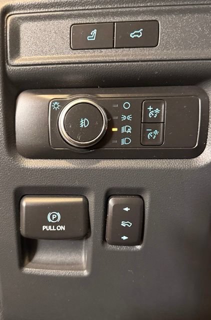 Used 2022 Ford Expedition Limited AWD/4WD image 34