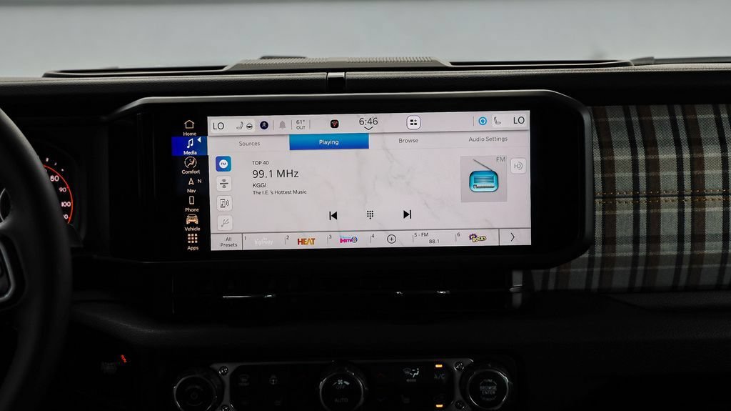 New 2026 Jeep Gladiator Sport AWD/4WD image 17