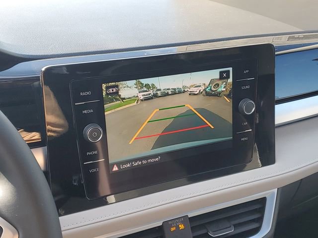 New 2026 Volkswagen Taos SE FWD image 20