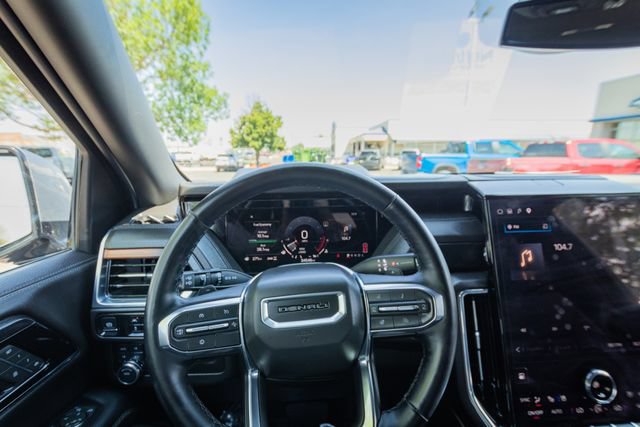 Used 2025 GMC Yukon Denali AWD/4WD image 33