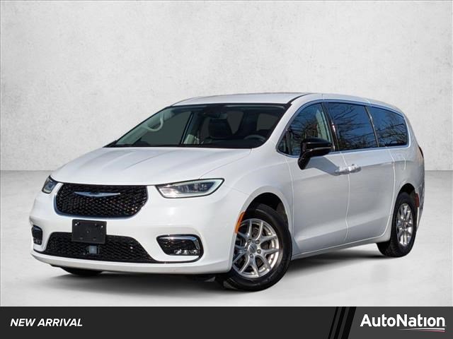 Used 2024 Chrysler Pacifica Touring-L