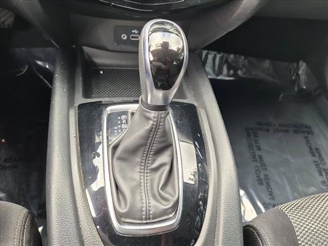 Used 2020 Nissan Rogue Sport SV FWD image 12