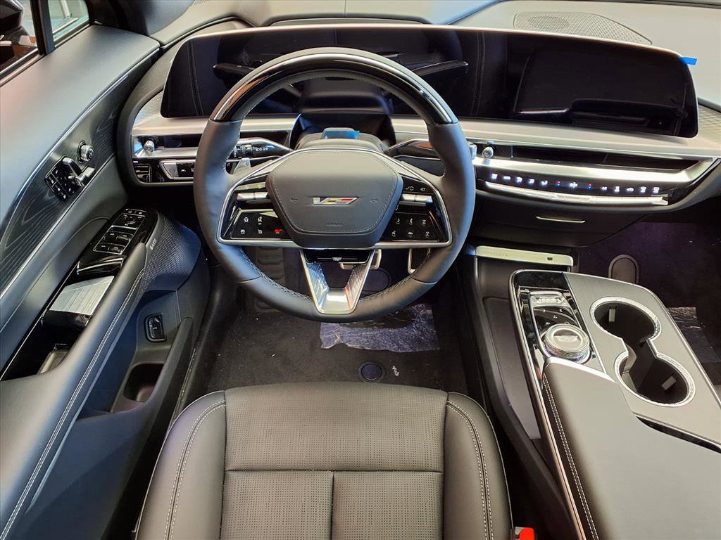 New 2026 Cadillac Lyriq V image 10