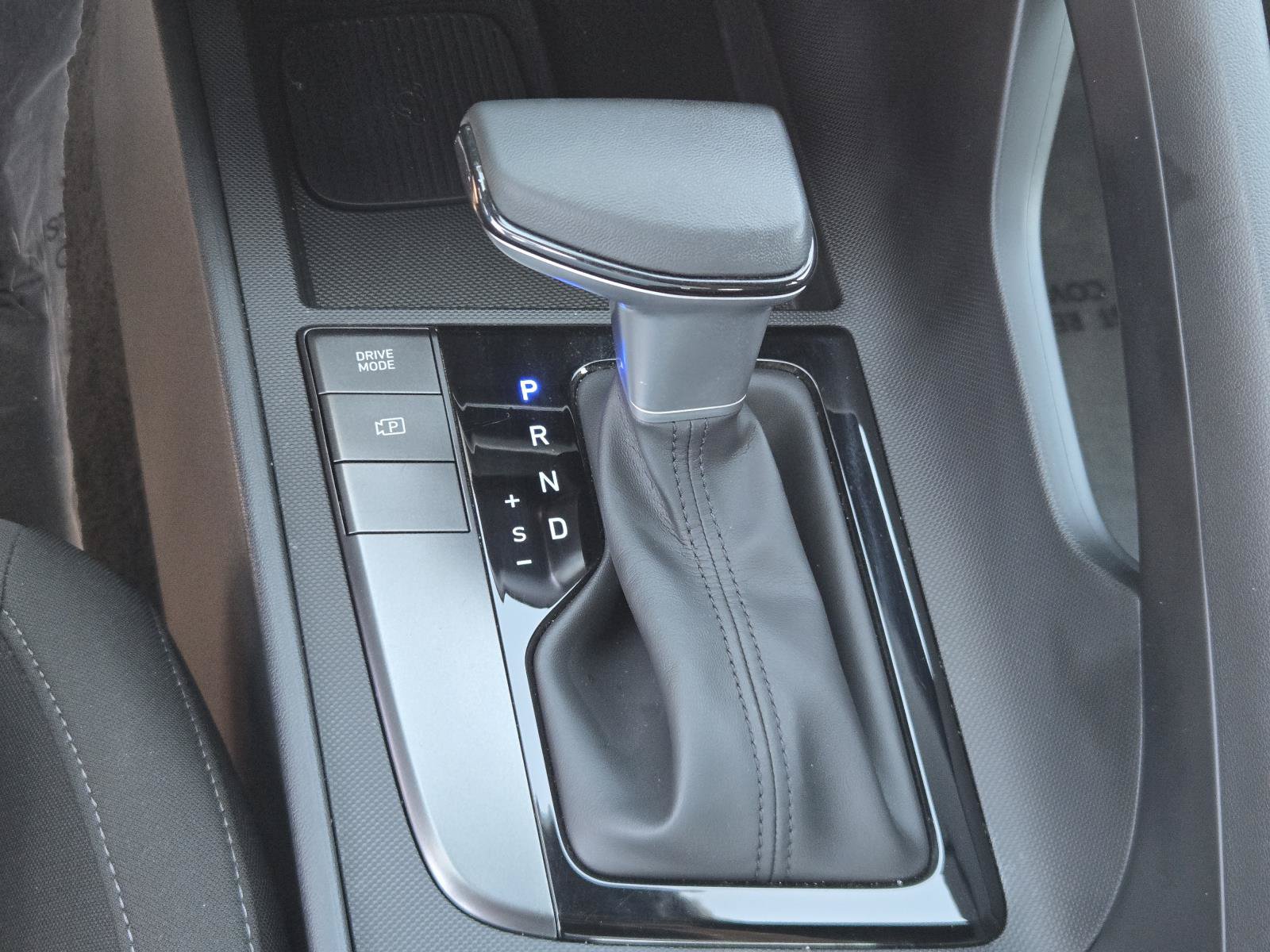 Used 2025 Hyundai Elantra Sport FWD image 13