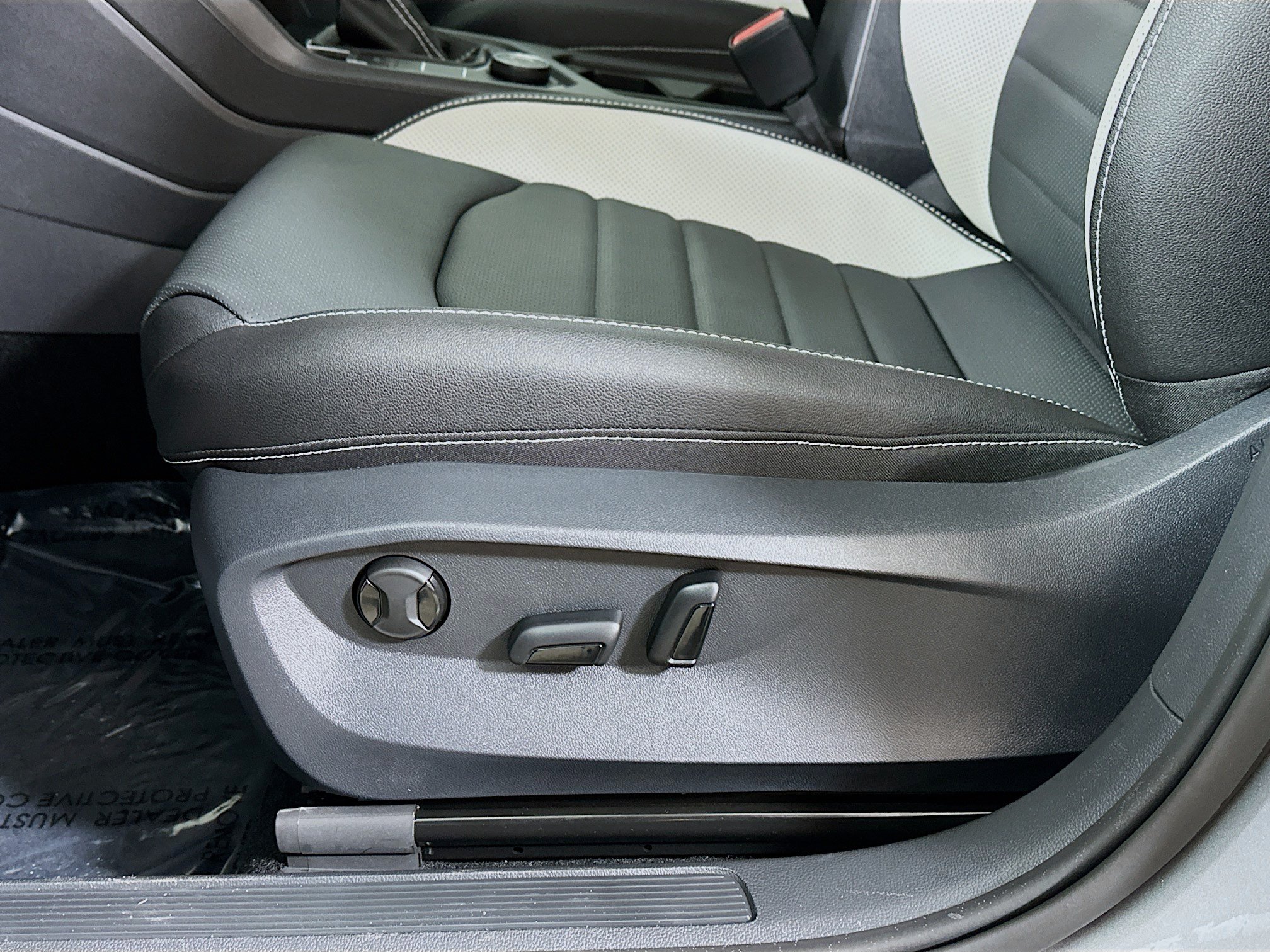 New 2026 Volkswagen Taos SEL AWD/4WD image 19