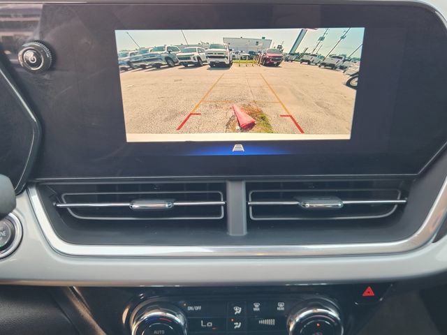 Used 2024 Chevrolet Trax LT FWD image 17