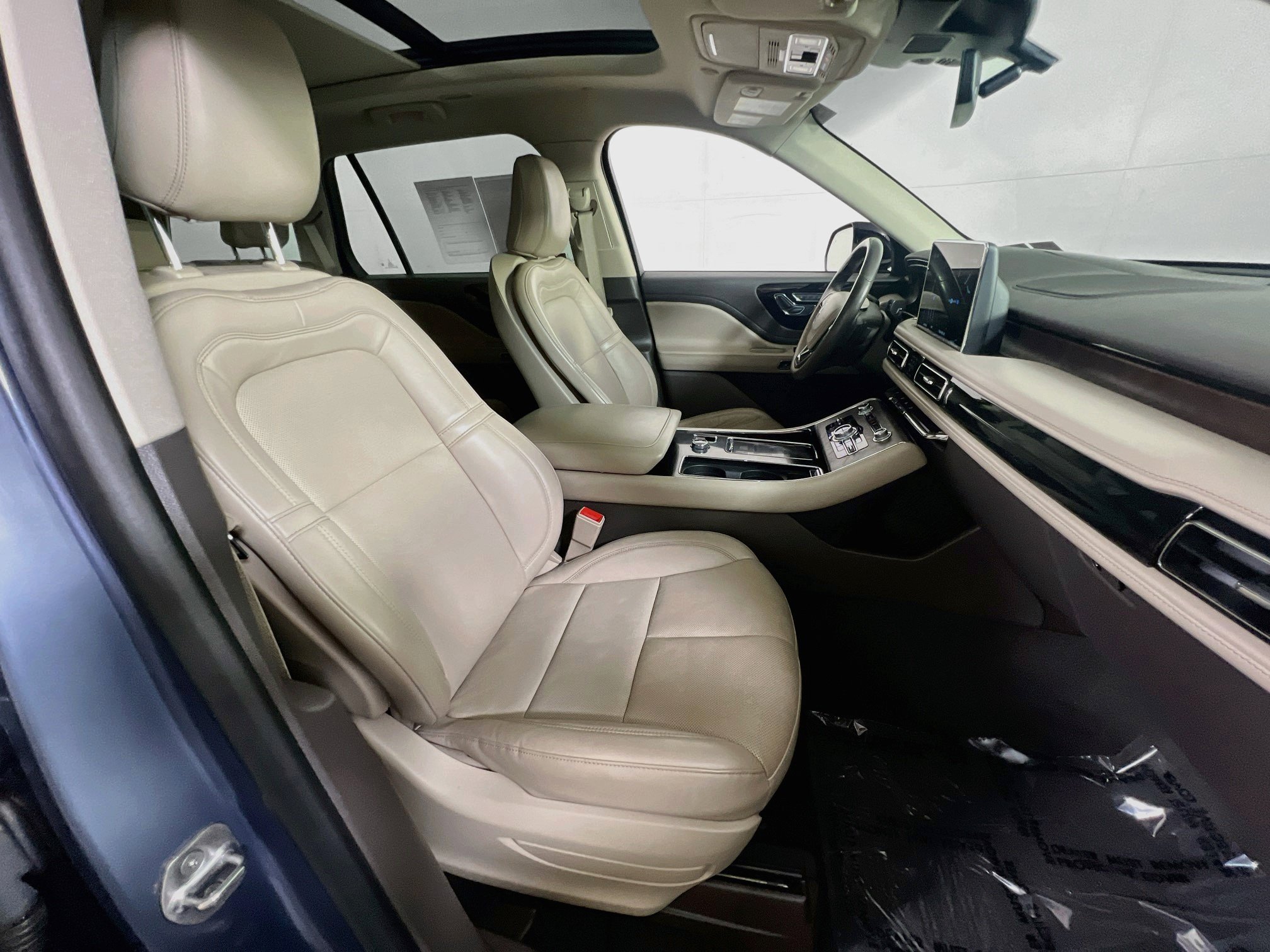 Used 2021 Lincoln Aviator Reserve w/ Equipment Group 201A AWD/4WD image 31
