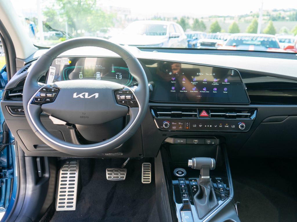 New 2026 Kia Niro SX Touring FWD image 14