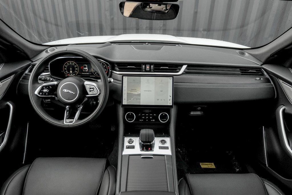 New 2026 Jaguar F-PACE R-Dynamic S image 19