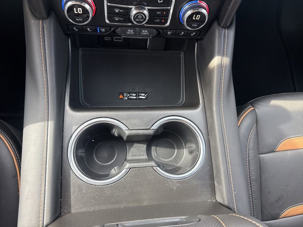 Used 2024 GMC Yukon AT4 w/ Technology Package image 28