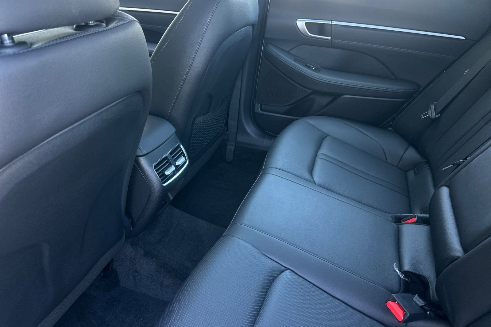 New 2025 Hyundai Sonata Limited image 12