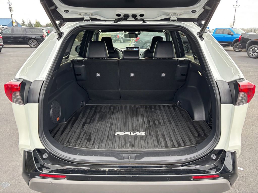 Used 2022 Toyota RAV4 XSE image 25