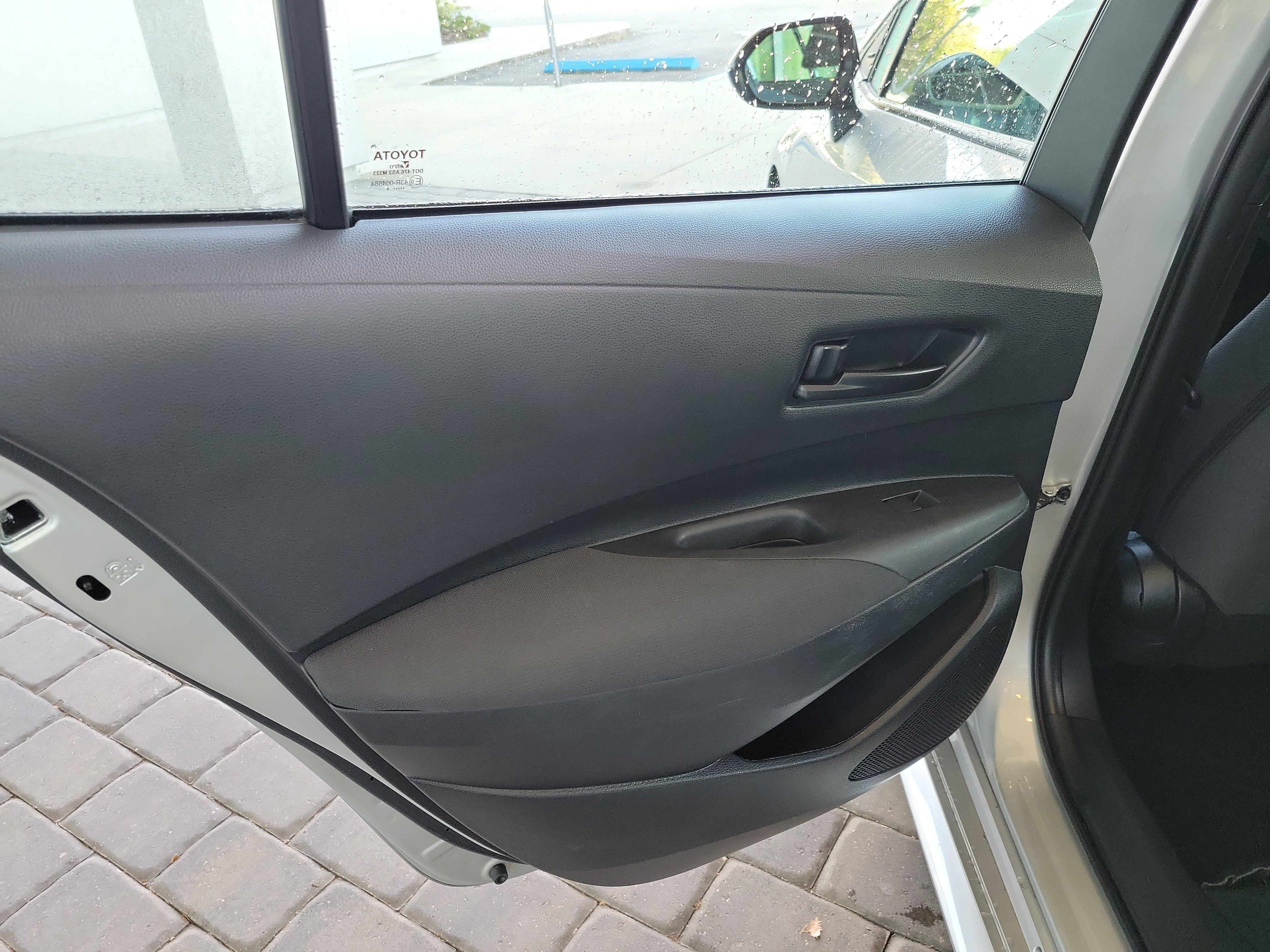 Used 2024 Toyota Corolla LE image 28