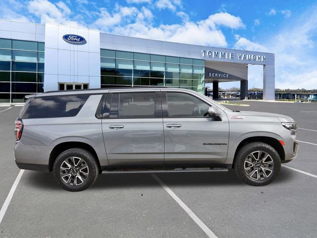 Used 2022 Chevrolet Suburban Z71 w/ Luxury Package image 5