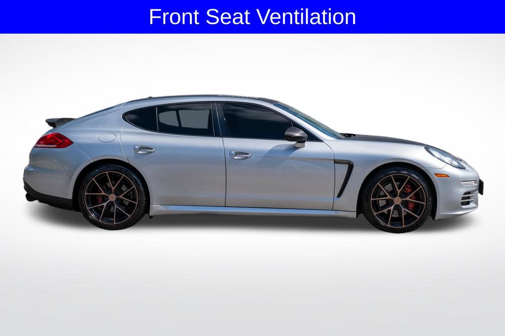 Used 2016 Porsche Panamera RWD image 9