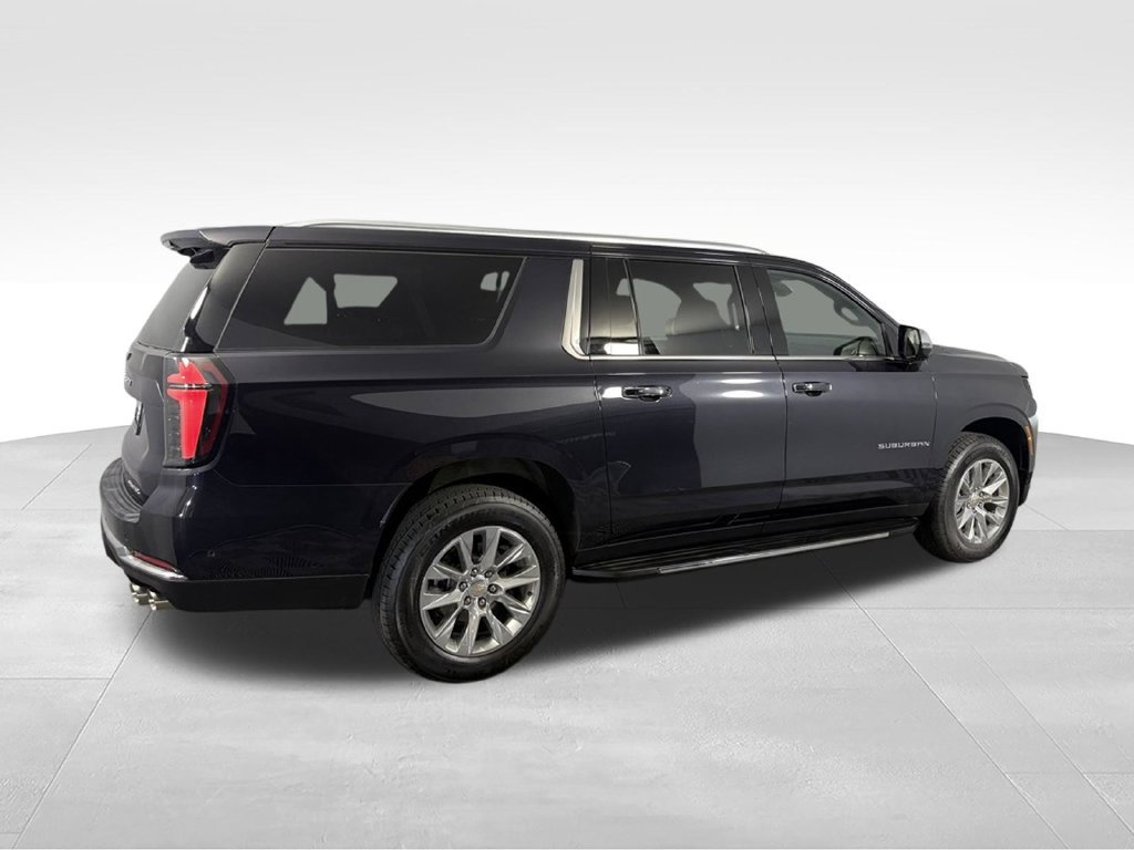 Used 2026 Chevrolet Suburban Premier AWD/4WD image 6