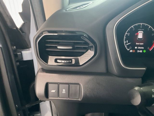 Used 2025 Honda Pilot Touring image 9