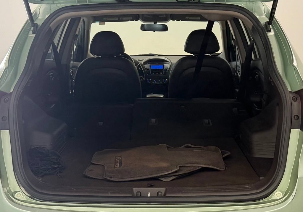 Used 2012 Hyundai Tucson GLS FWD image 23