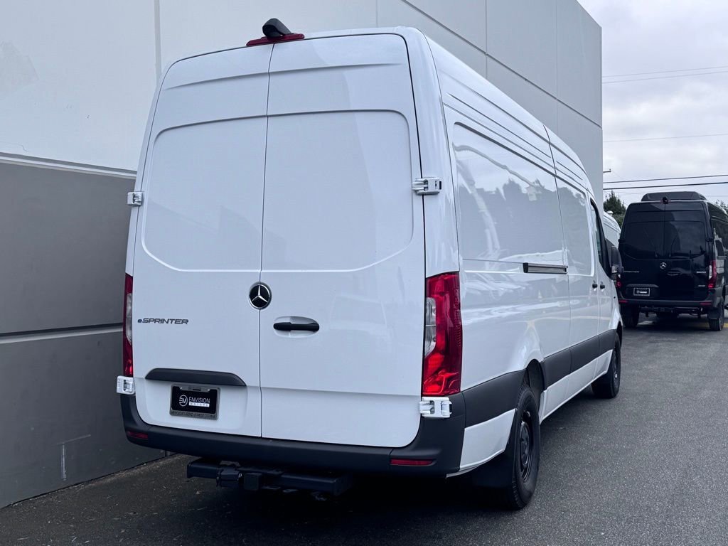 Used 2024 Mercedes-Benz eSprinter 170 Cargo image 12