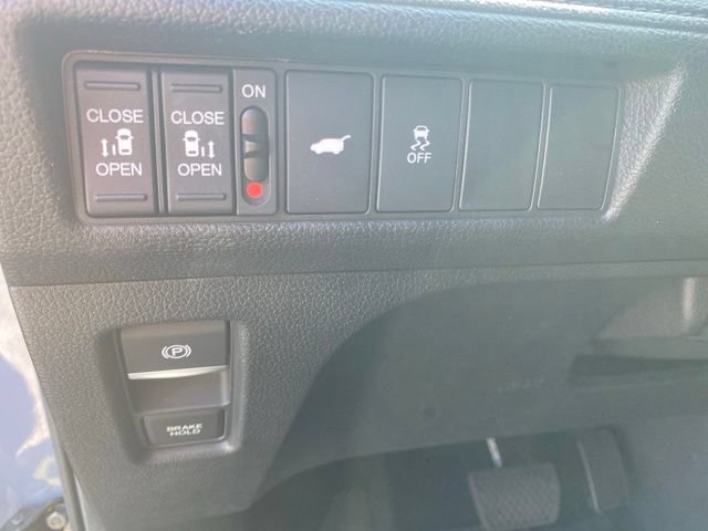 Used 2025 Honda Odyssey Sport-L image 18