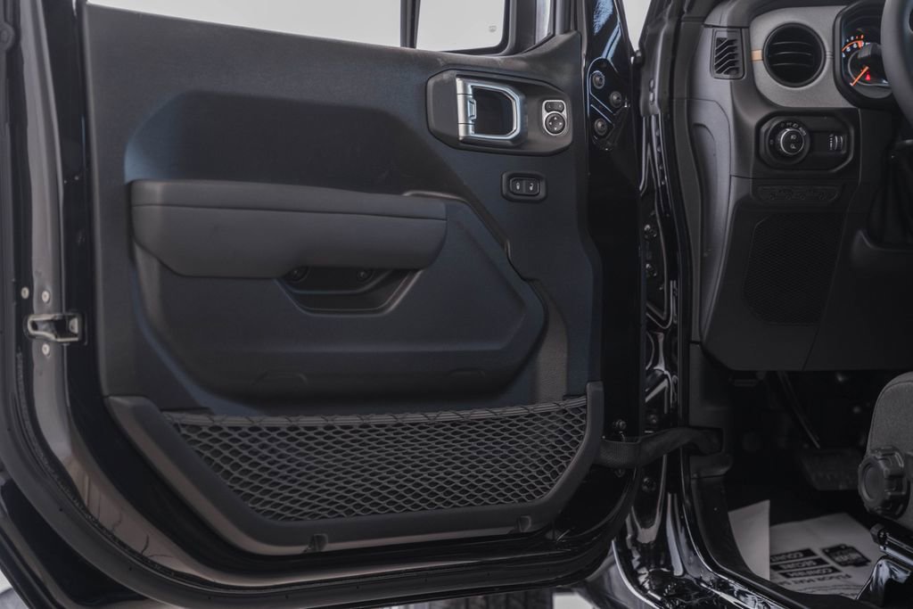 New 2026 Jeep Gladiator Sport image 36