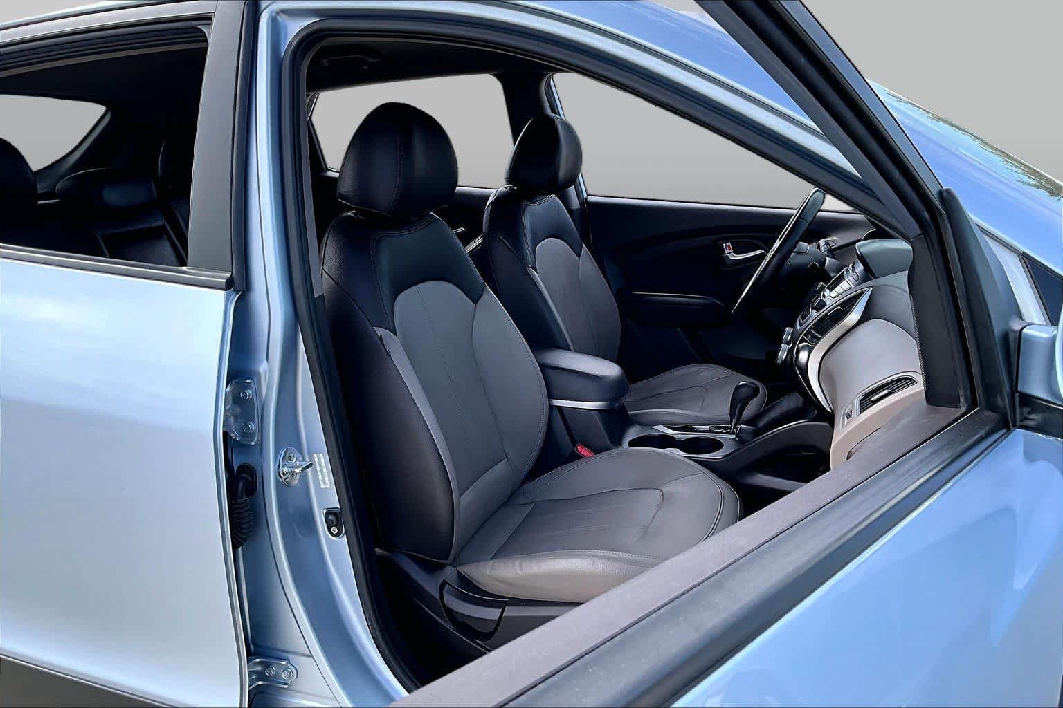 Used 2012 Hyundai Tucson Limited FWD image 8
