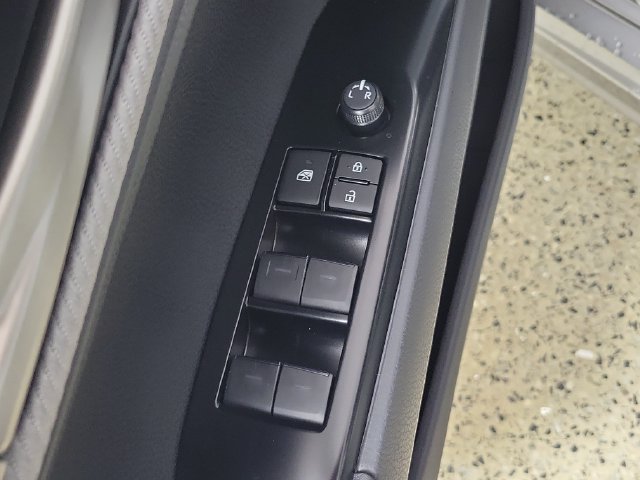 Used 2026 Toyota Camry SE w/ Convenience Package FWD image 22