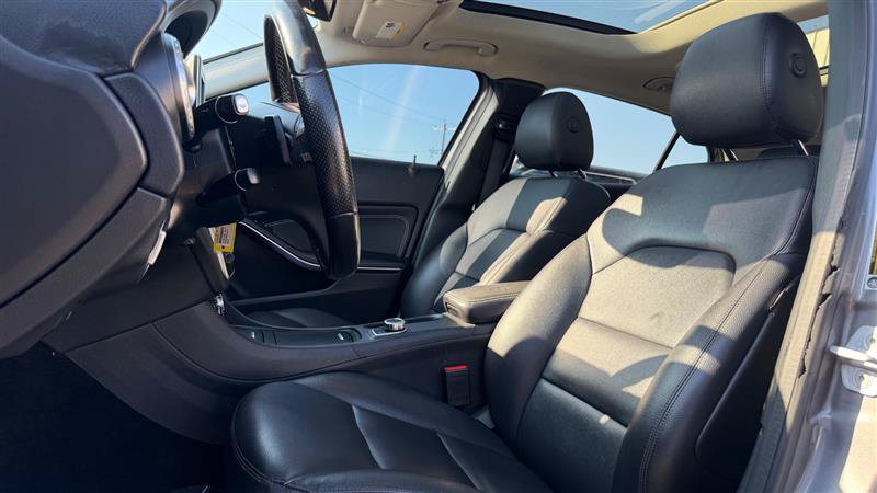 Used 2015 Mercedes-Benz GLA 250 4MATIC image 23