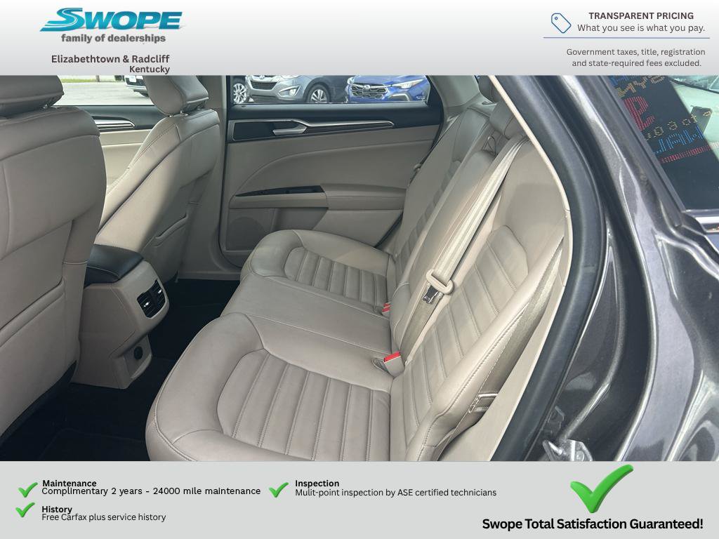 Used 2017 Ford Fusion SE FWD image 12