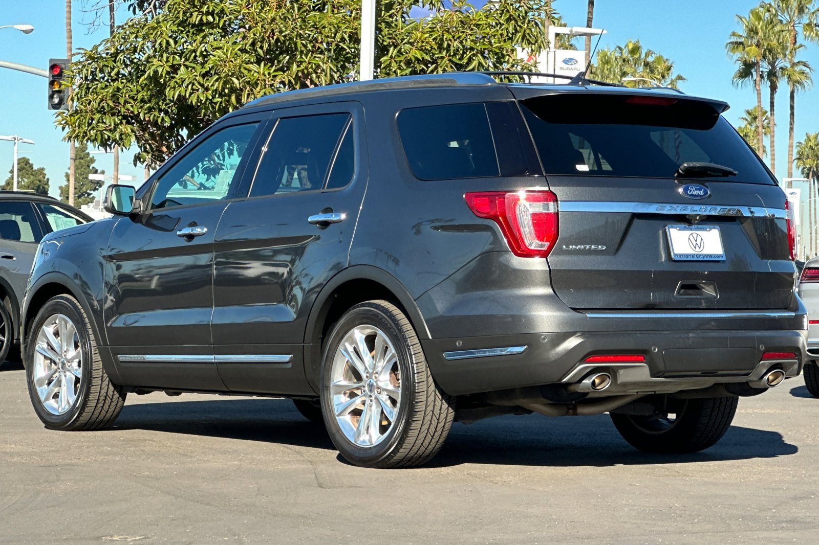Used 2018 Ford Explorer Limited w/ Equipment Group 301A image 6