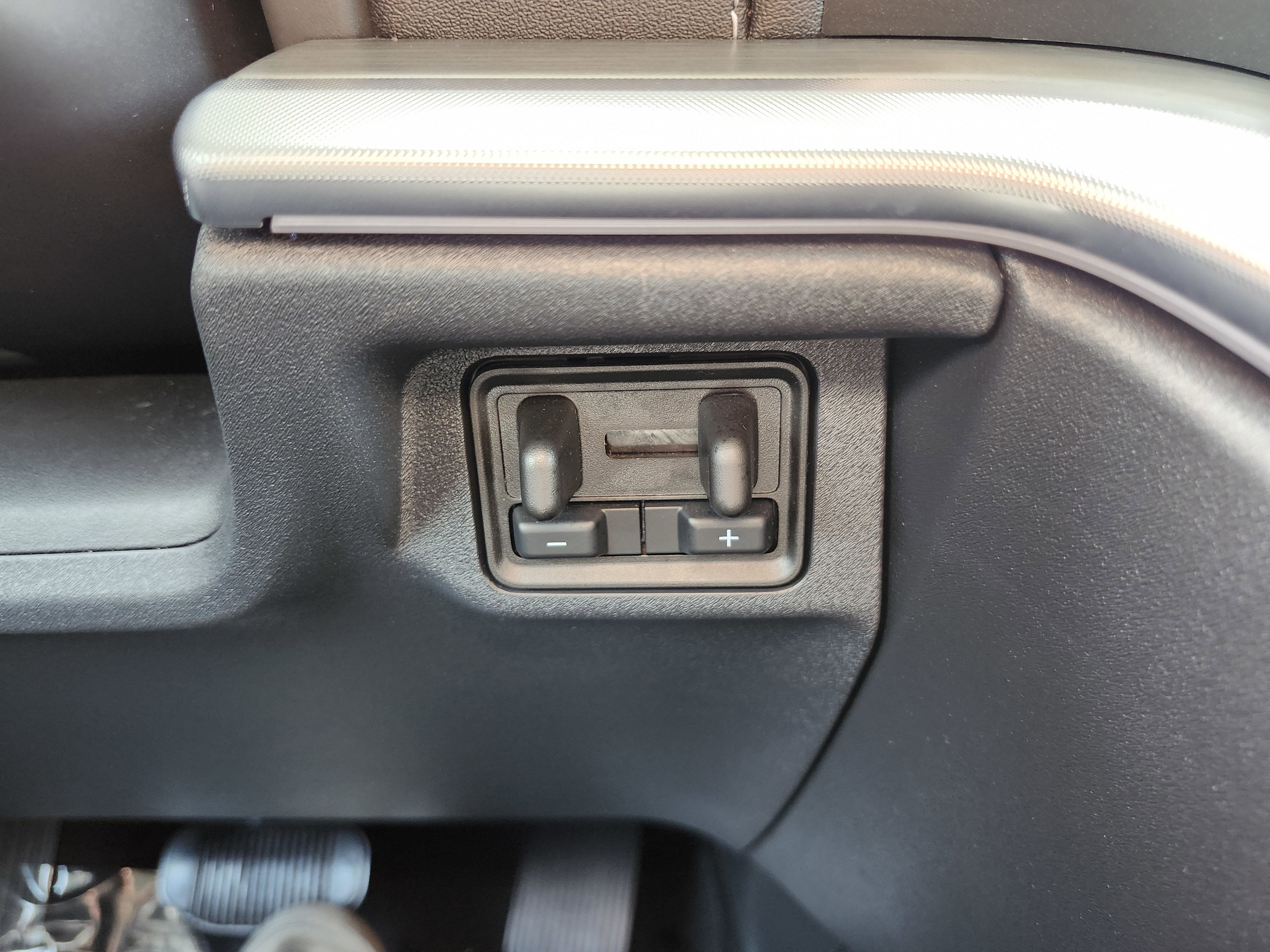 Used 2025 Ford Expedition Platinum AWD/4WD image 12
