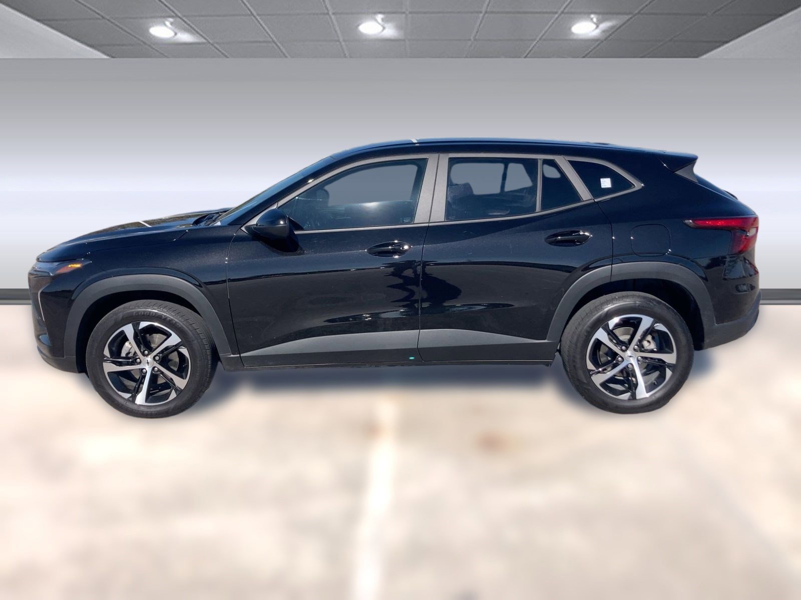 Used 2024 Chevrolet Trax RS w/ Driver Confidence Package image 2