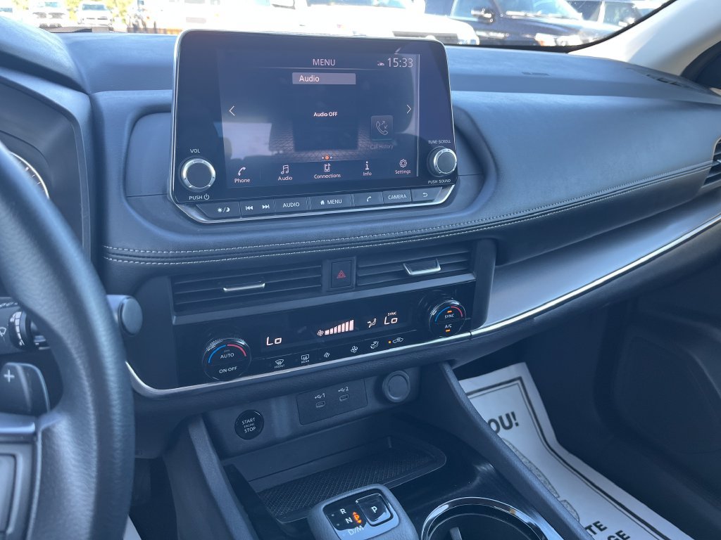 Used 2024 Nissan Rogue SV AWD/4WD image 17