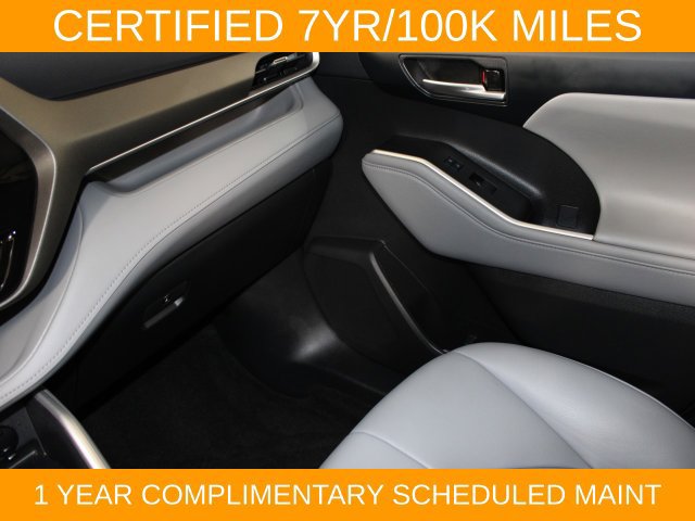 Used 2023 Toyota Highlander XLE AWD/4WD image 16
