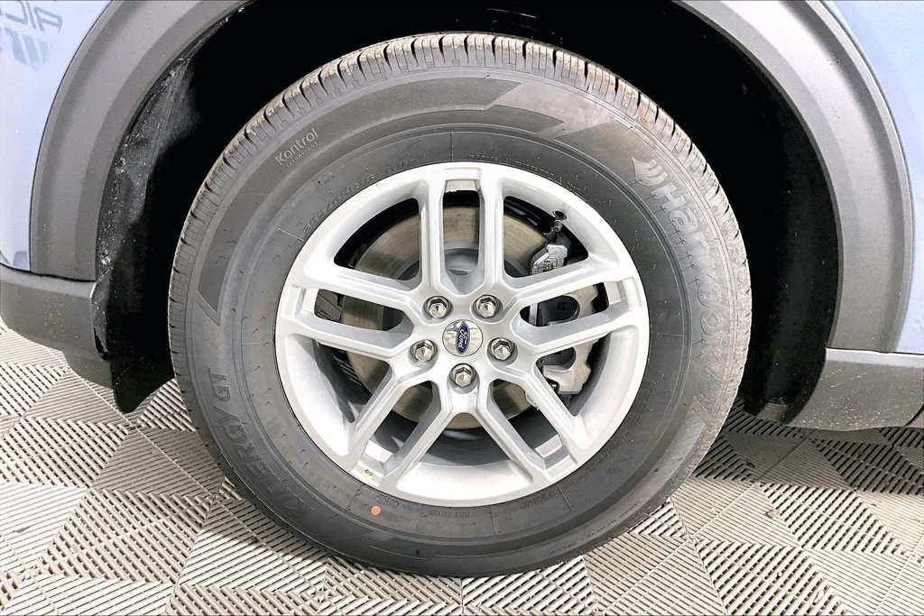 New 2027 Ford Explorer Active w/ Active Comfort Package RWD image 11