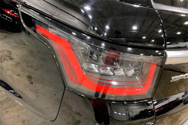 Used 2020 Land Rover Range Rover Sport HSE image 30