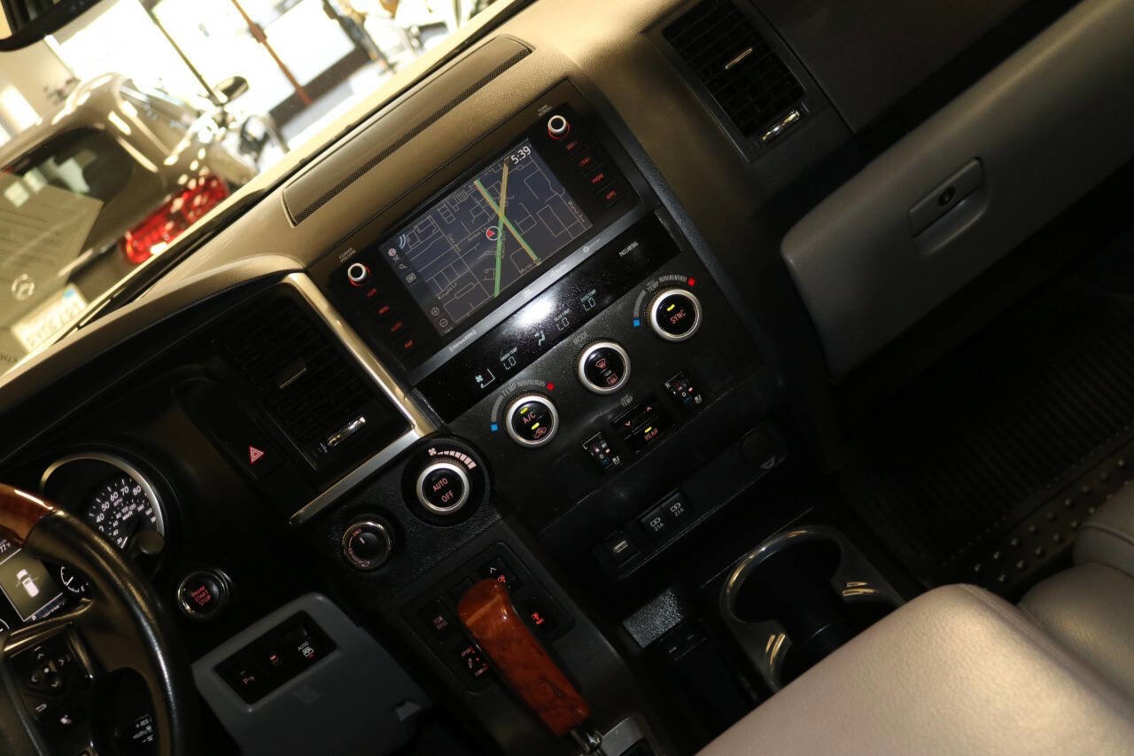Used 2020 Toyota Sequoia Platinum image 27